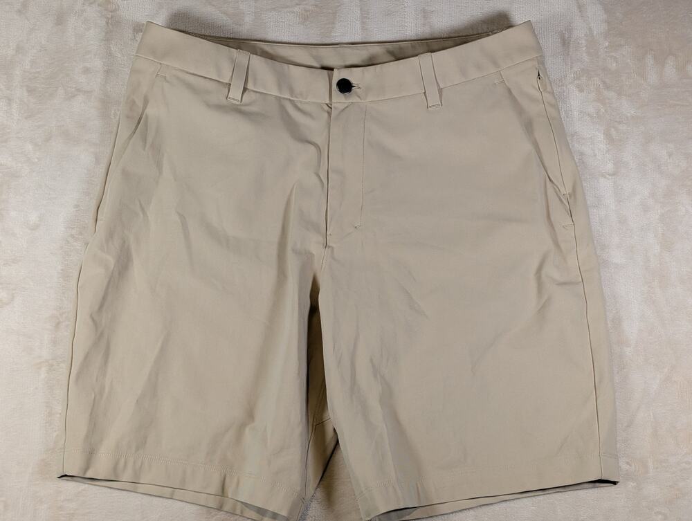 Lululemon Mens Size 34 Khaki Tan ABC Classic Fit Warpstreme Golf Shorts M7BMIS
